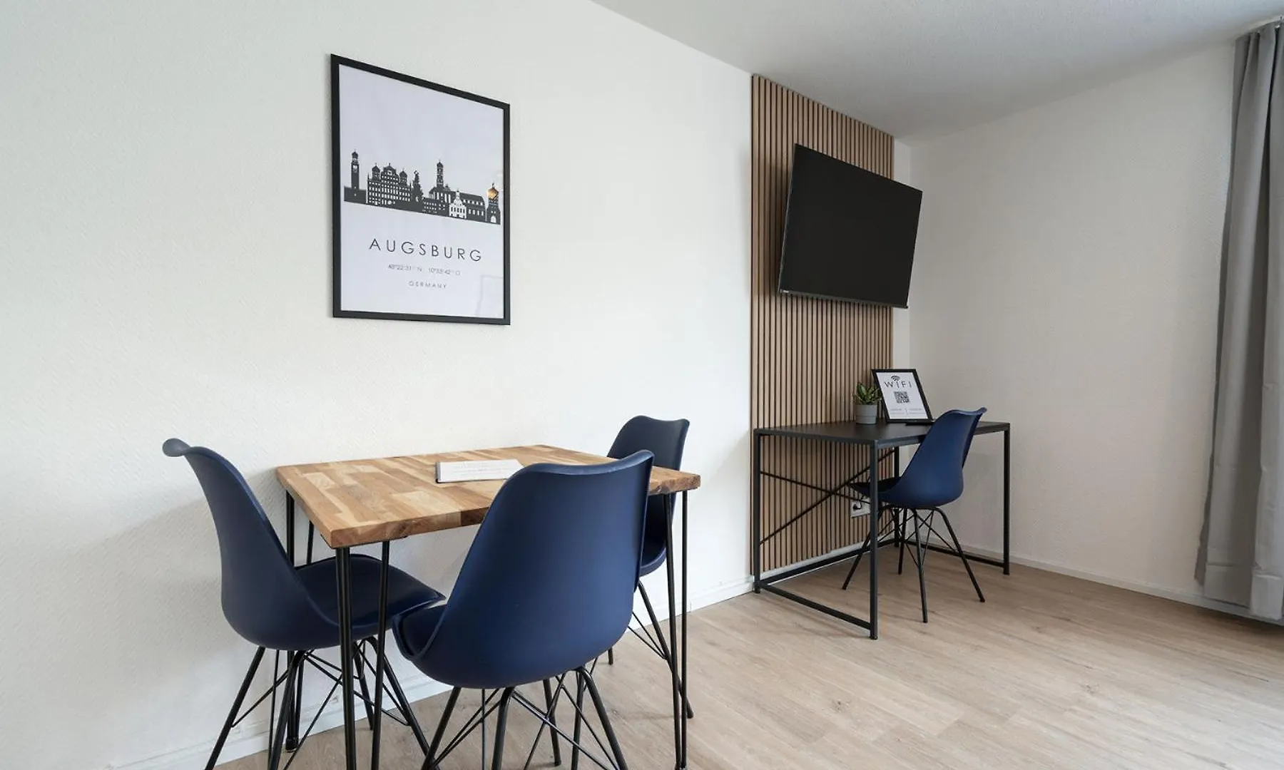 Neu Mozarthaus Center Netflix Arbeitsplatz Apartment Augsburg Germany