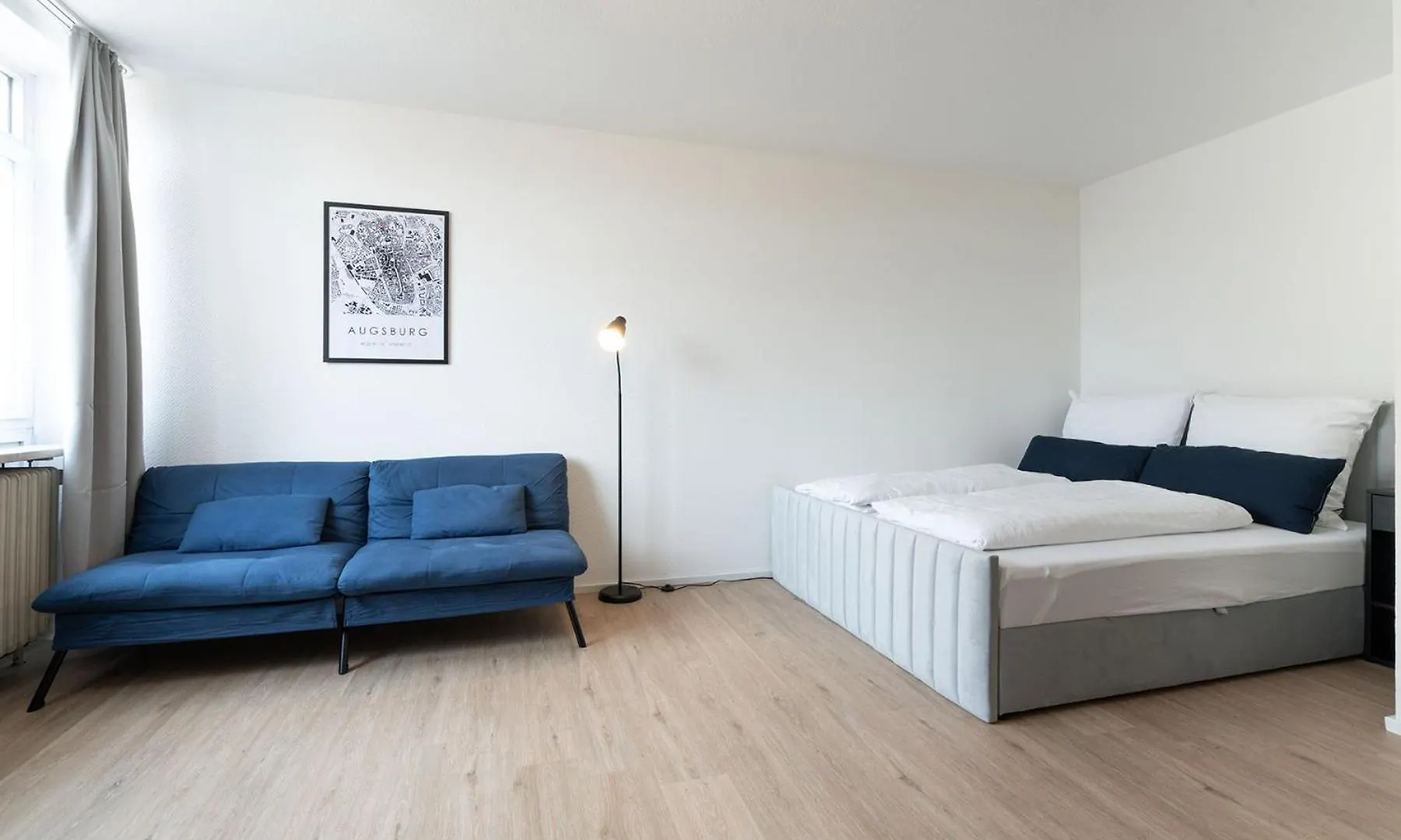 Neu Mozarthaus Center Netflix Arbeitsplatz Apartment Augsburg