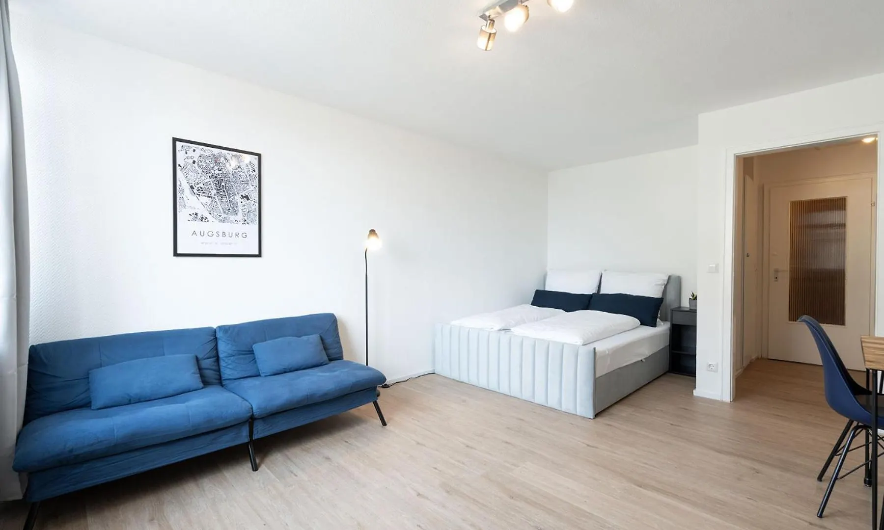 Neu Mozarthaus Center Netflix Arbeitsplatz Apartment Augsburg